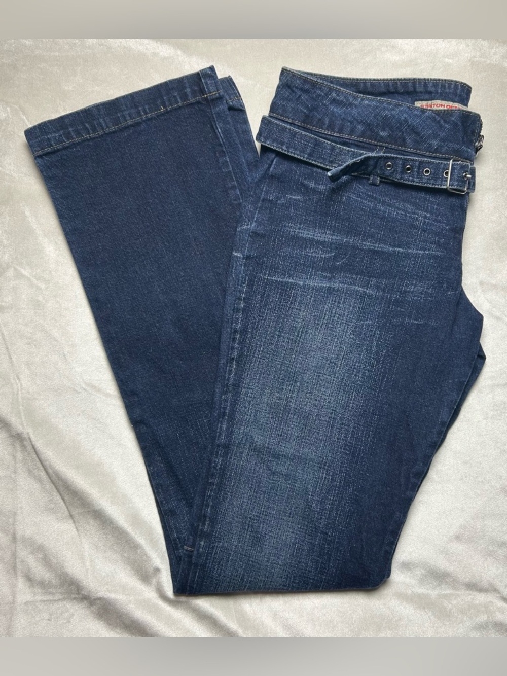 GUESS y2k Women's Dark Blue Boot-Cut Jeans with Waist Belt